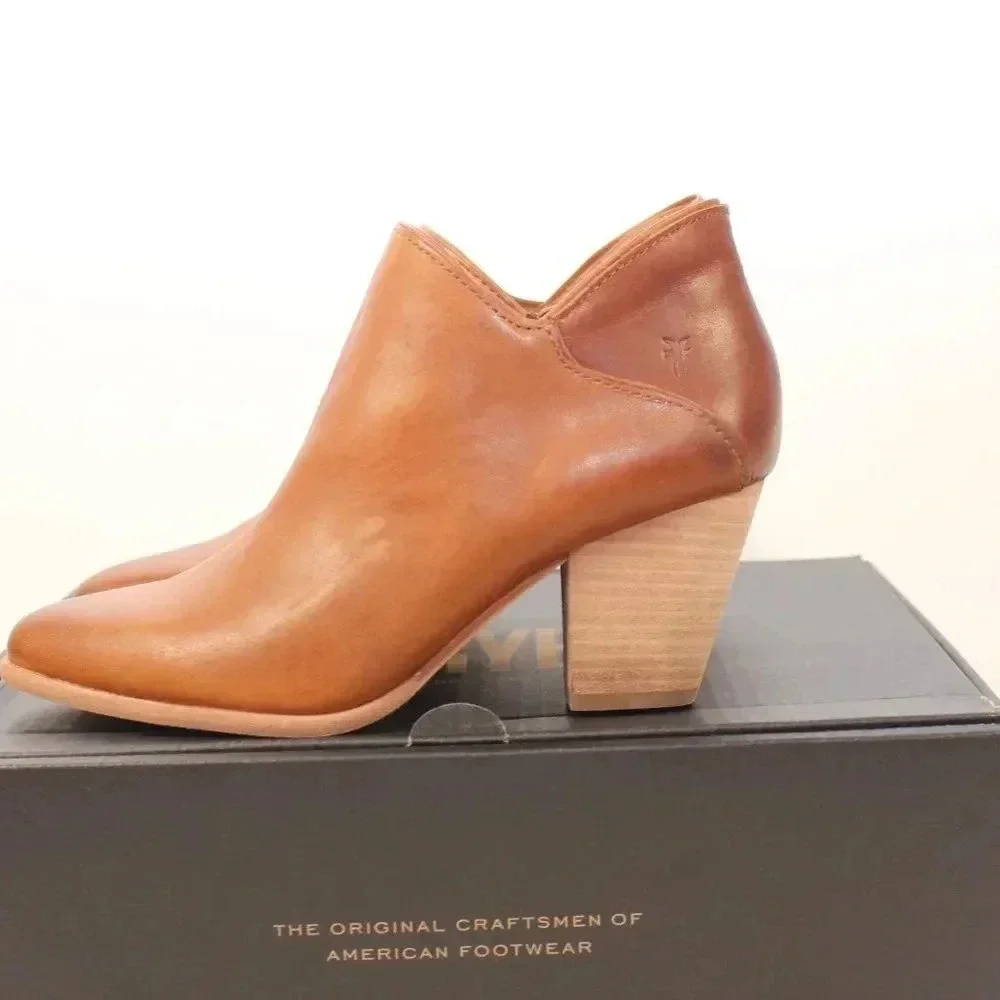 NWT FRYE SHOOTIE